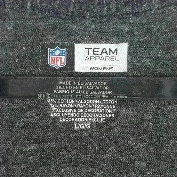 Women's V-neck Chicago Bears T shirt by NFL Team Apparel. Sz Lg. - Picture 3 of 4